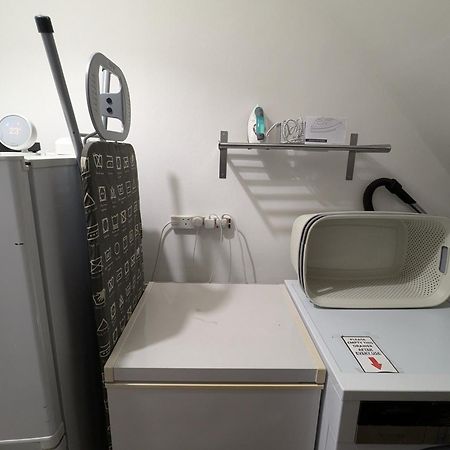 R3 - Cozy Small Double - City & Beach Access, Wifi, Free Parking - Self Catering Swansea Exteriér fotografie