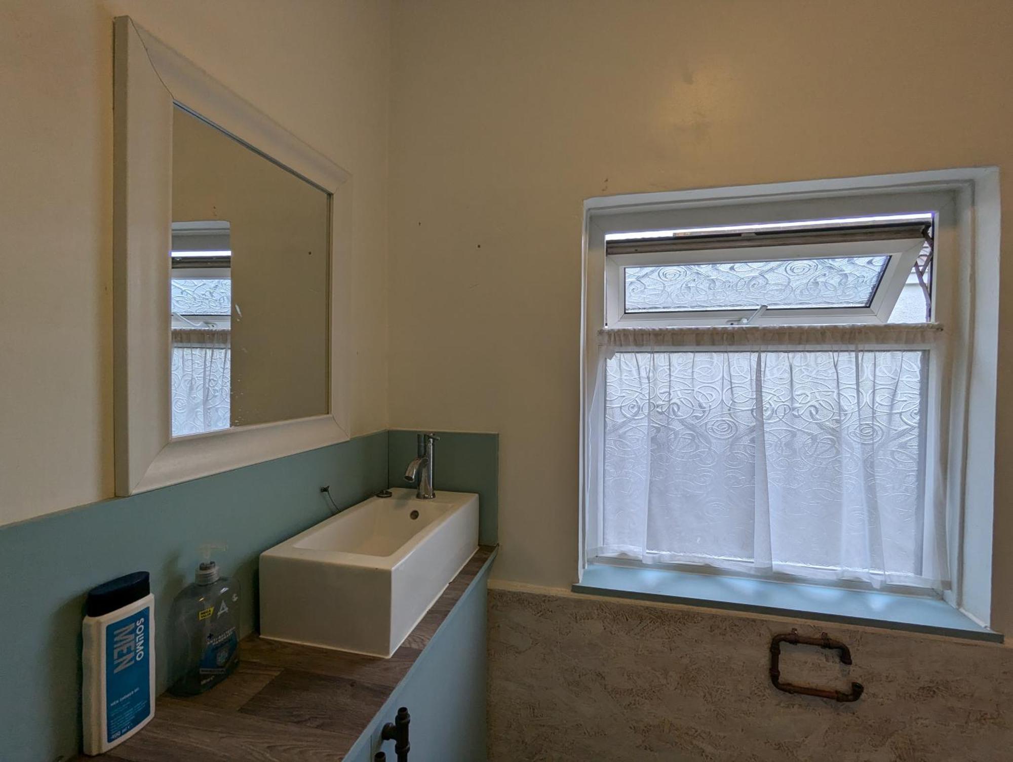 R3 - Cozy Small Double - City & Beach Access, Wifi, Free Parking - Self Catering Swansea Exteriér fotografie