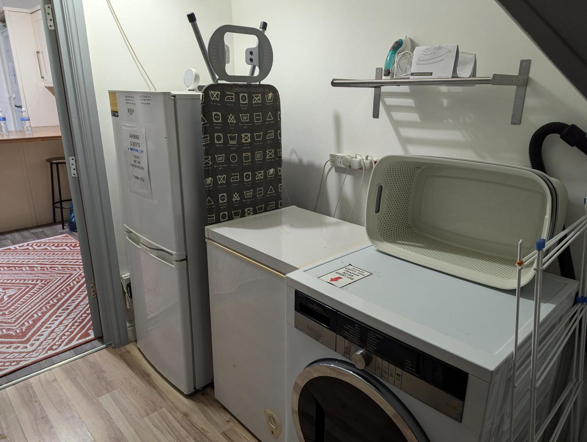 R3 - Cozy Small Double - City & Beach Access, Wifi, Free Parking - Self Catering Swansea Exteriér fotografie