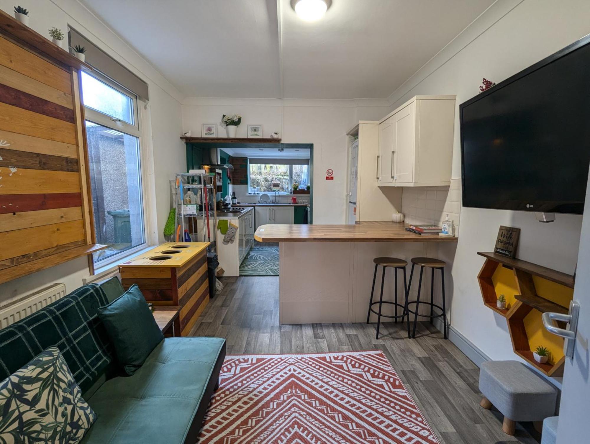R3 - Cozy Small Double - City & Beach Access, Wifi, Free Parking - Self Catering Swansea Exteriér fotografie